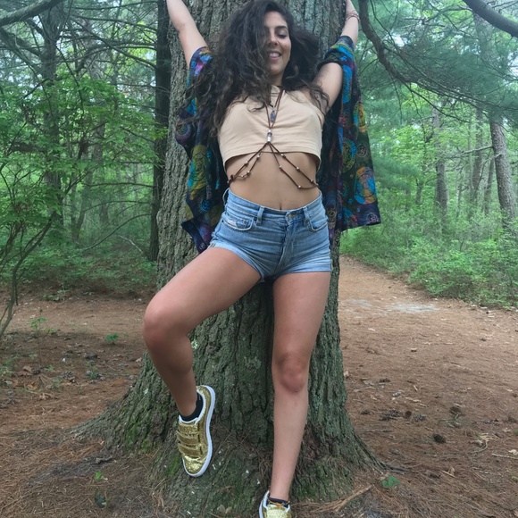 XOX MEET YOUR SELLER!! Hi Fashion Friends!! XO - Picture 2 of 6